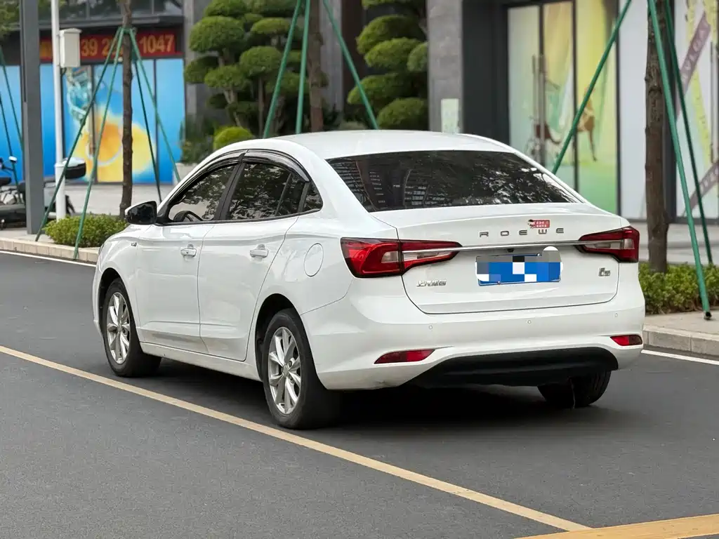 Roewe i5 2019