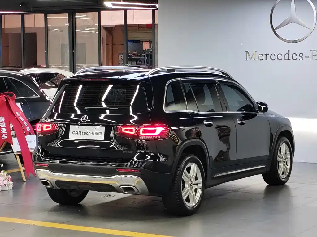 Mercedes-Benz GLB 2023