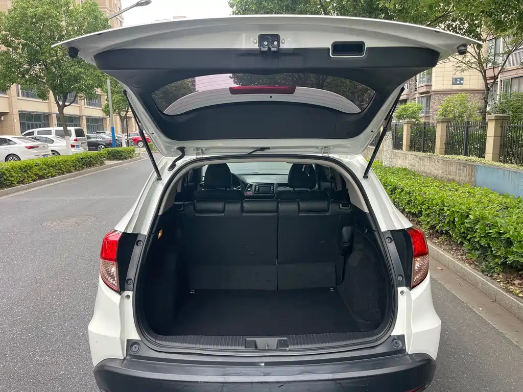 Honda Vezel 2015 — фото 11