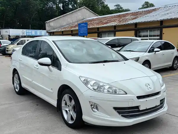 Peugeot 408 2013