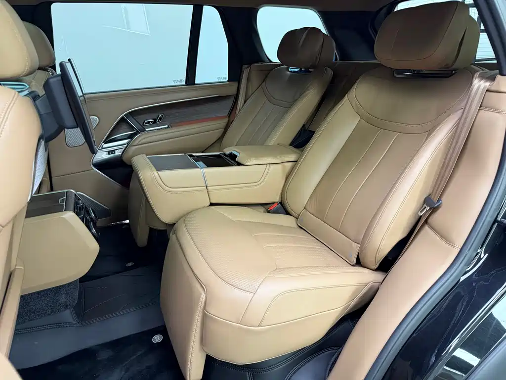 Land Rover Range Rover 2023 — фото 14