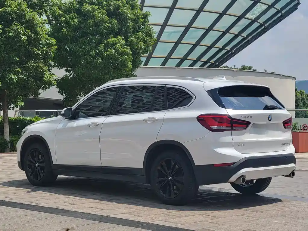 BMW X1 2021 — фото 9