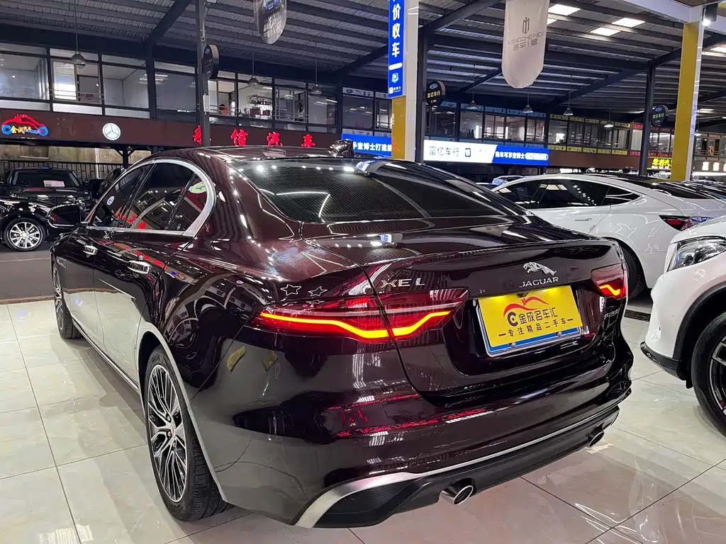 Jaguar XEL 2021 — фото 19