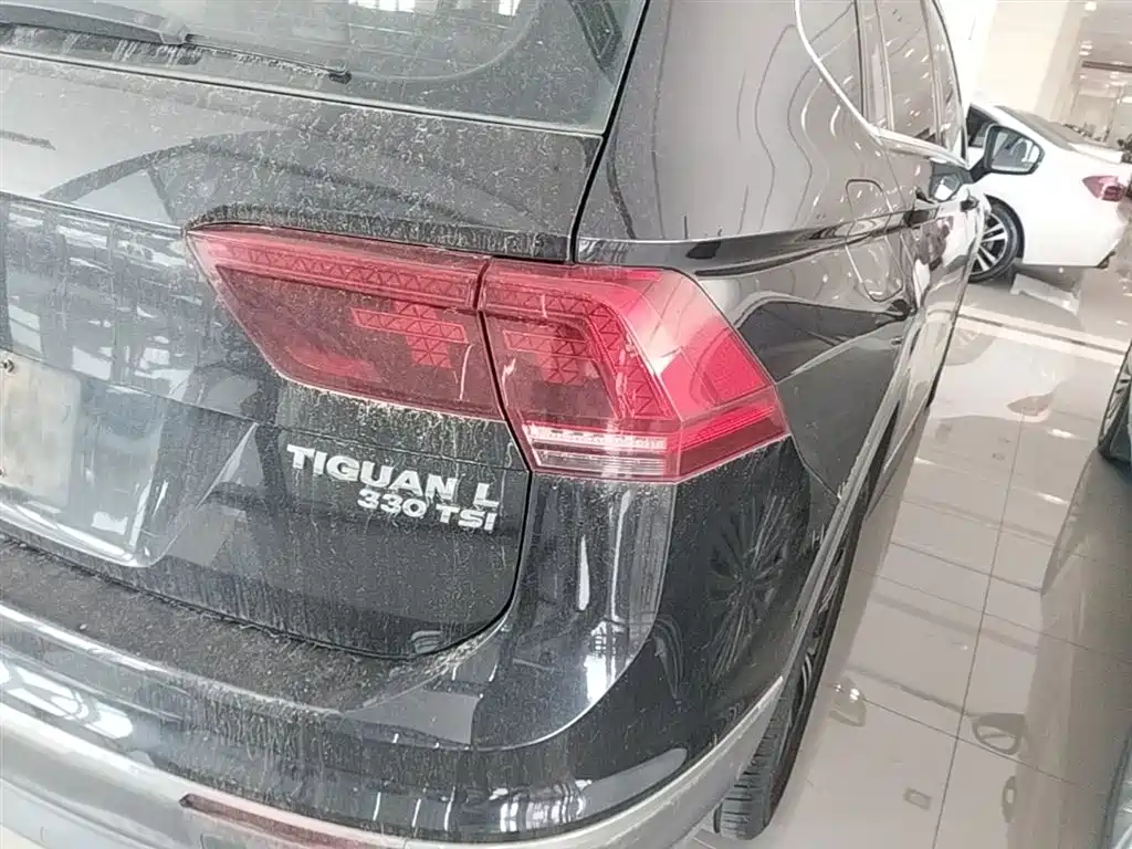 Volkswagen Tiguan L 2017 — фото 8