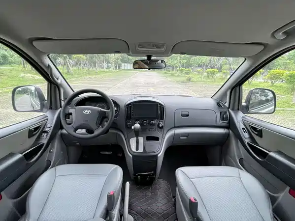 Hyundai H-1 Huiyi 2011