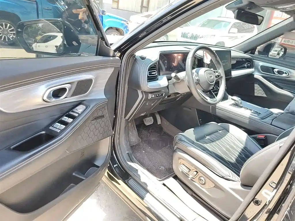 GAC Motor Trumpchi GS8 2023 — фото 16
