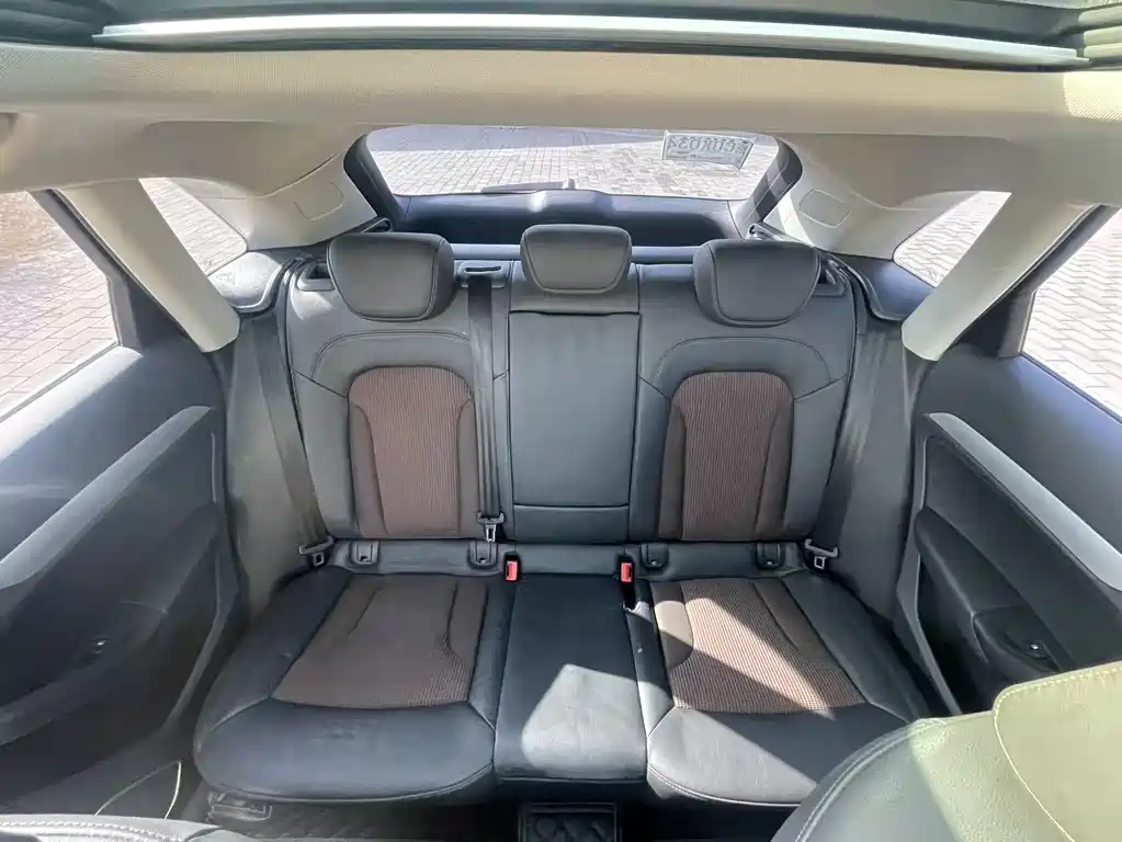 Audi Q3 2018 — фото 17