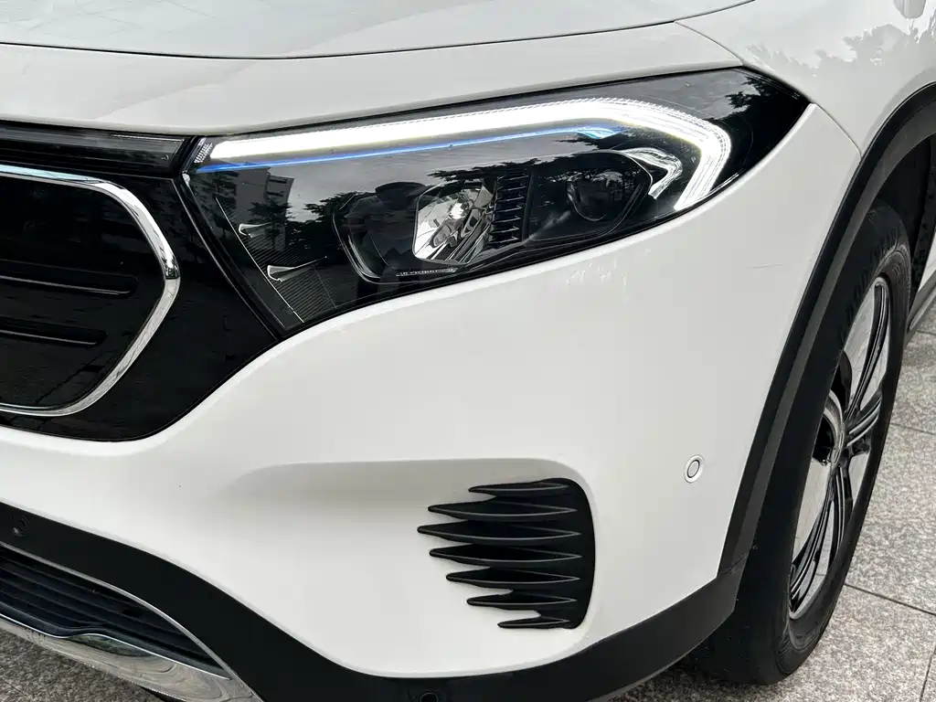 Mercedes-Benz EQB 2023 — фото 15