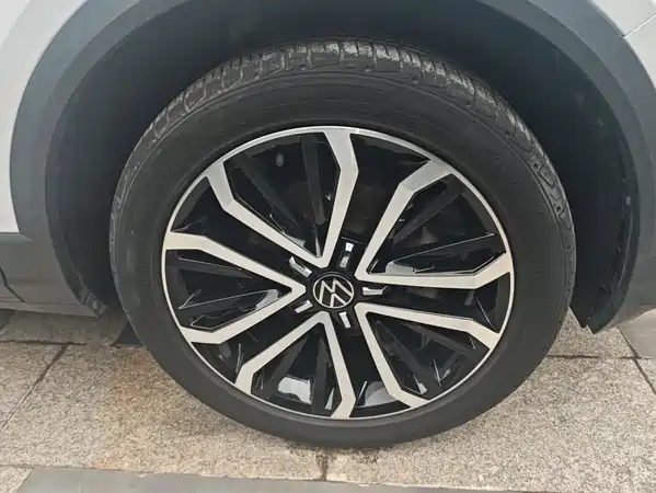 Volkswagen T-Roc 2023