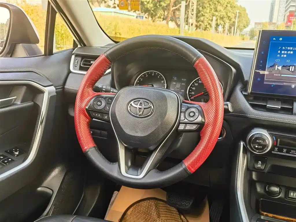 Toyota Wildlander 2021 — фото 12