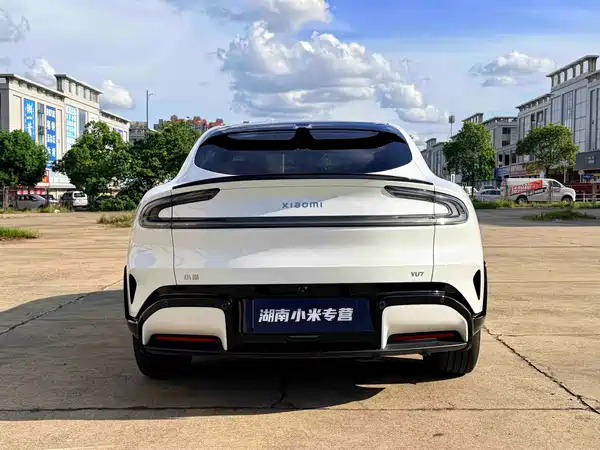 Xiaomi YU7 2025