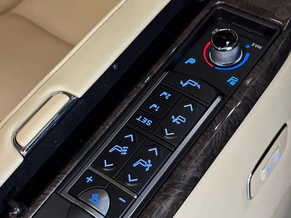 Toyota Alphard 2022 — фото 10