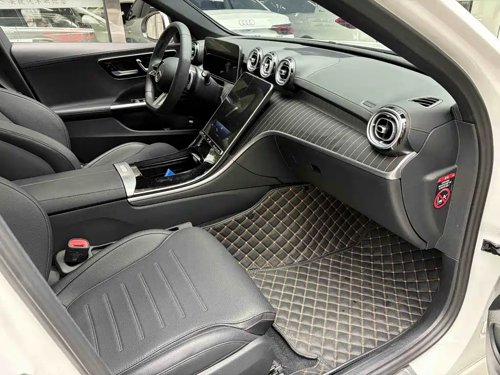 Mercedes-Benz C-Class 2023 — фото 2