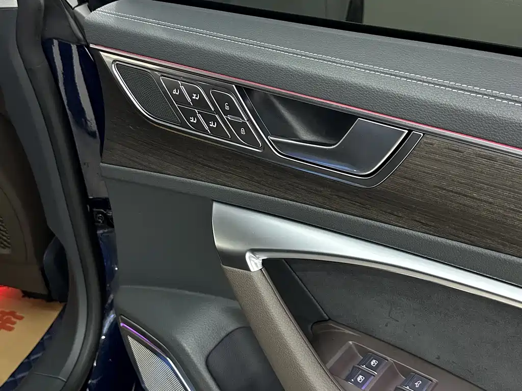 Audi A7L 2022 — фото 20