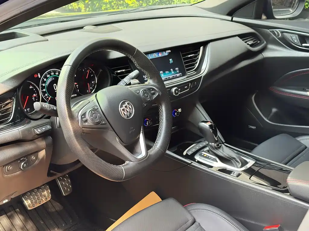 Buick Regal 2019 — фото 17