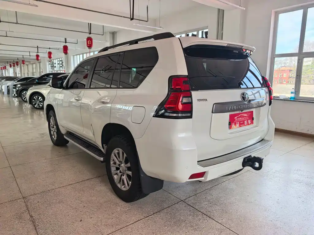 Toyota Prado 2018 — фото 4