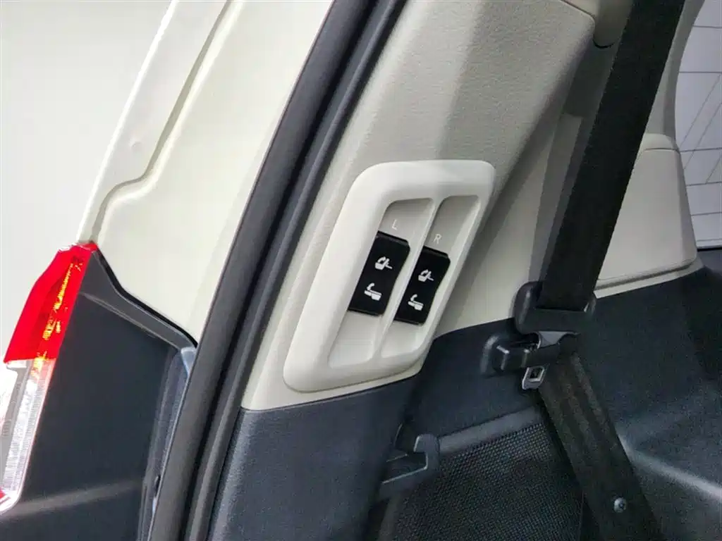 Toyota Prado 2016 — фото 16