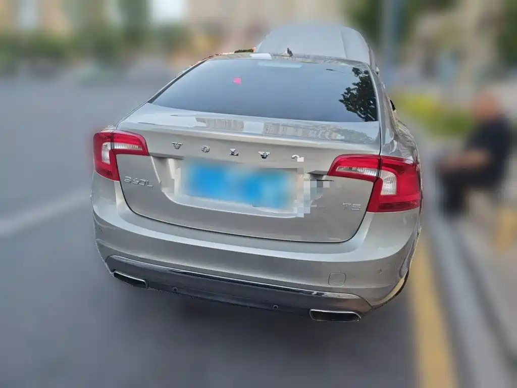 Volvo S60 2015 — фото 3