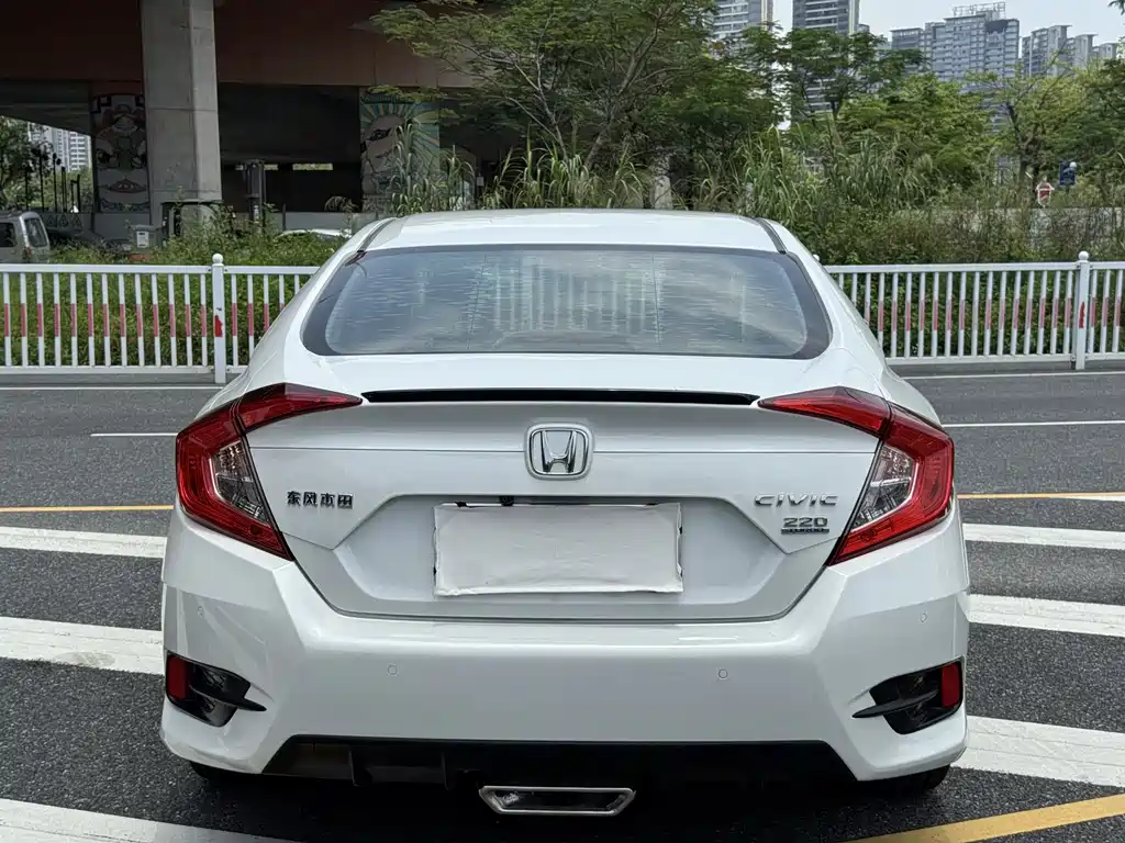 Honda Civic 2020 — фото 11