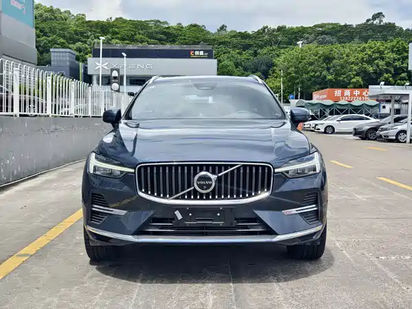 Volvo XC60 Plug-In Hybrid 2024