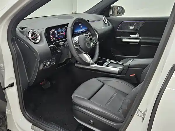 Mercedes-Benz GLA 2025