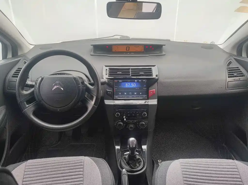 Citroen C-Quatre 2015 — фото 10