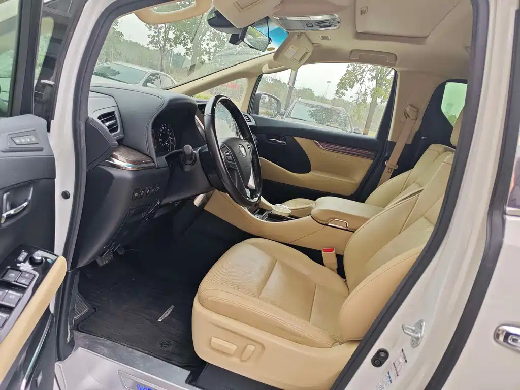Toyota Vellfire 2022 — фото 6