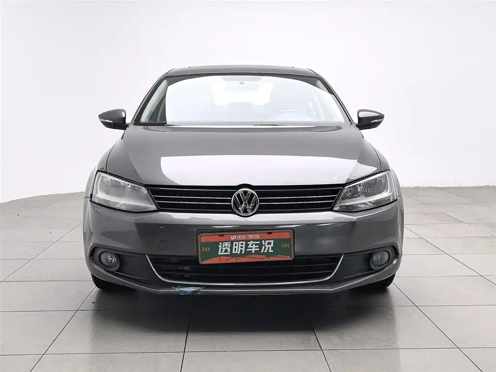 Volkswagen Sagitar 2014