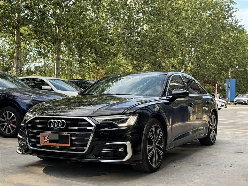 Audi A6L 2022 — фото 1