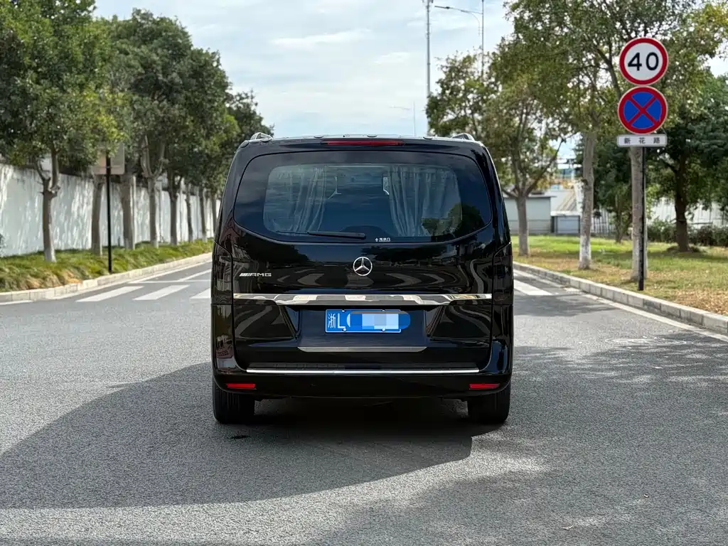 Mercedes-Benz Vito 2023 — фото 4