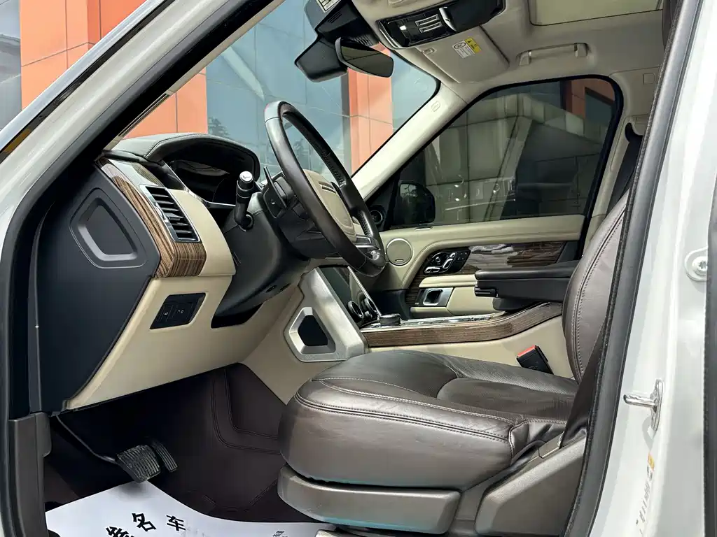 Land Rover Range Rover 2018 — фото 12