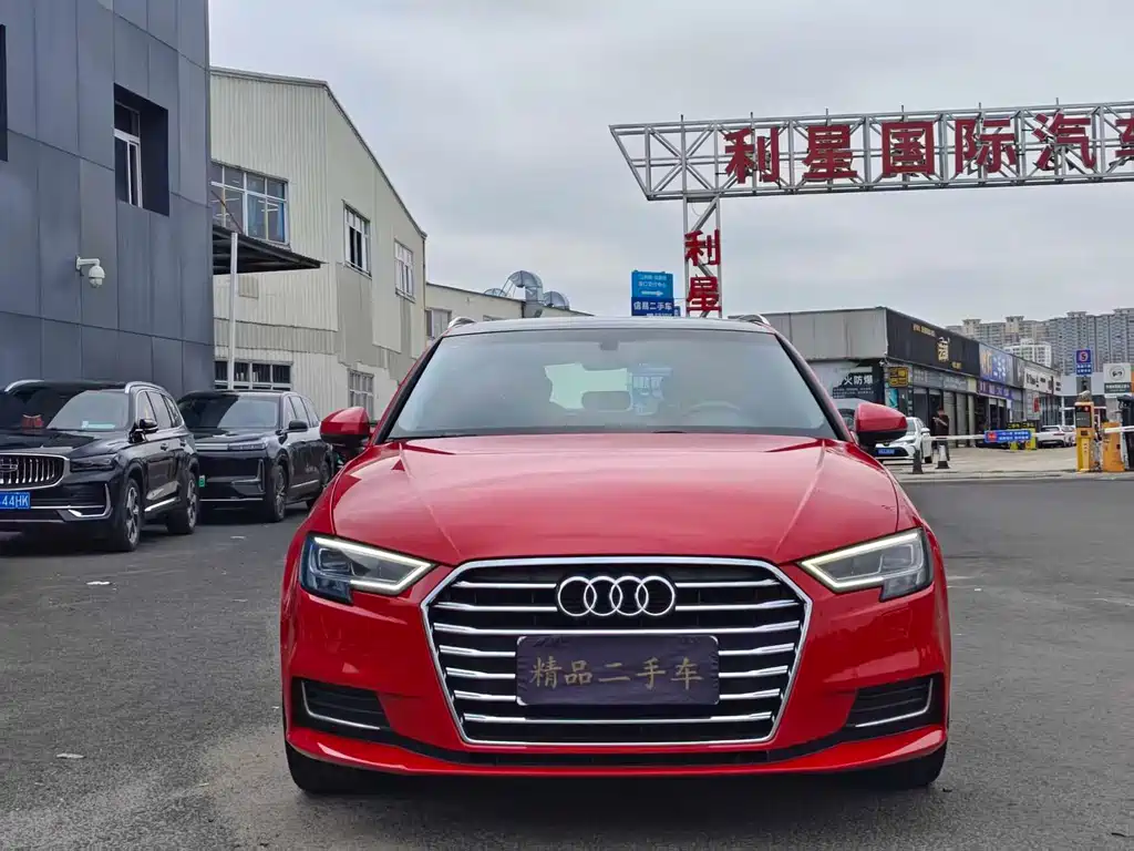 Audi A3 2018 — фото 2