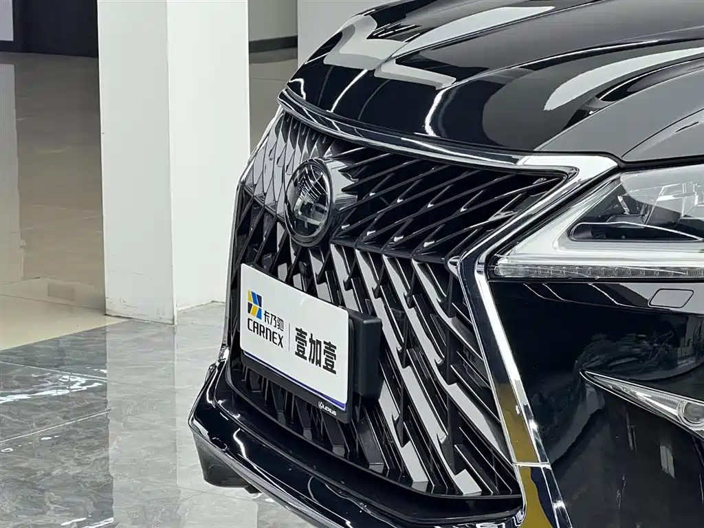 Lexus LX 2018 — фото 3