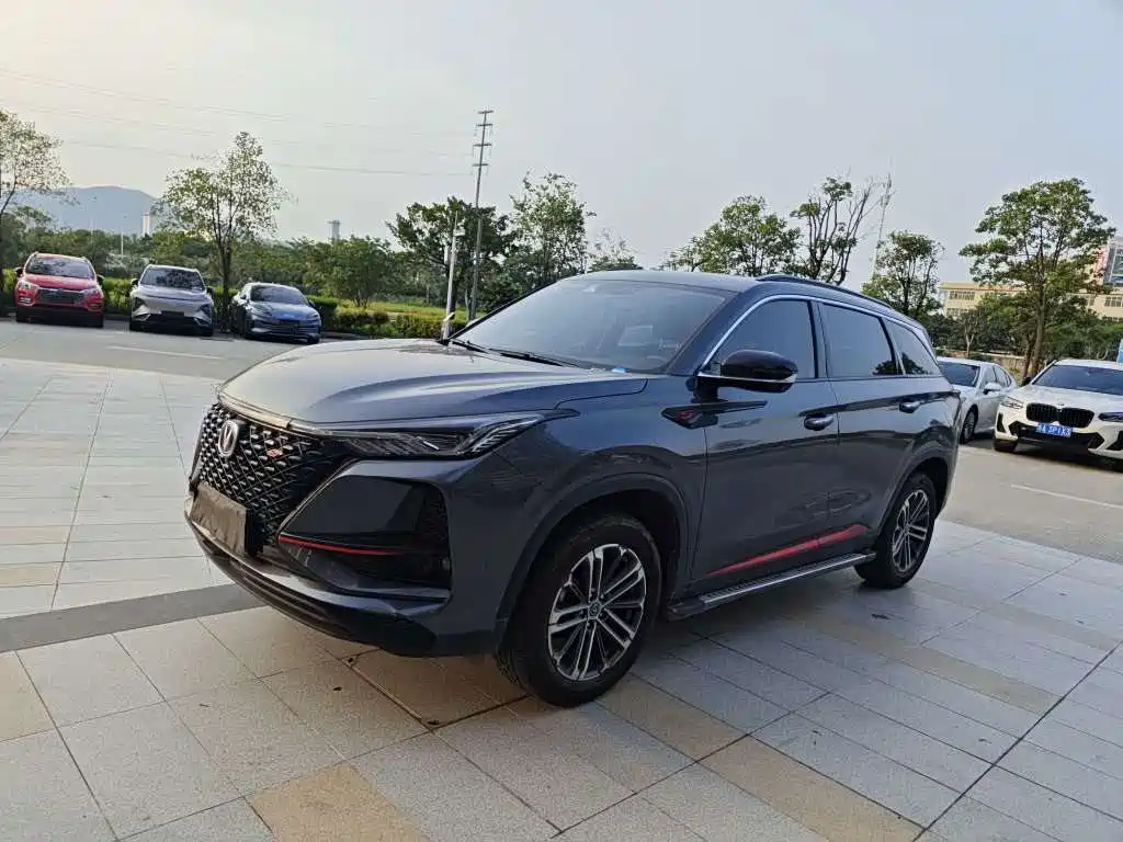 Changan CS75 PLUS 2021 — фото 1