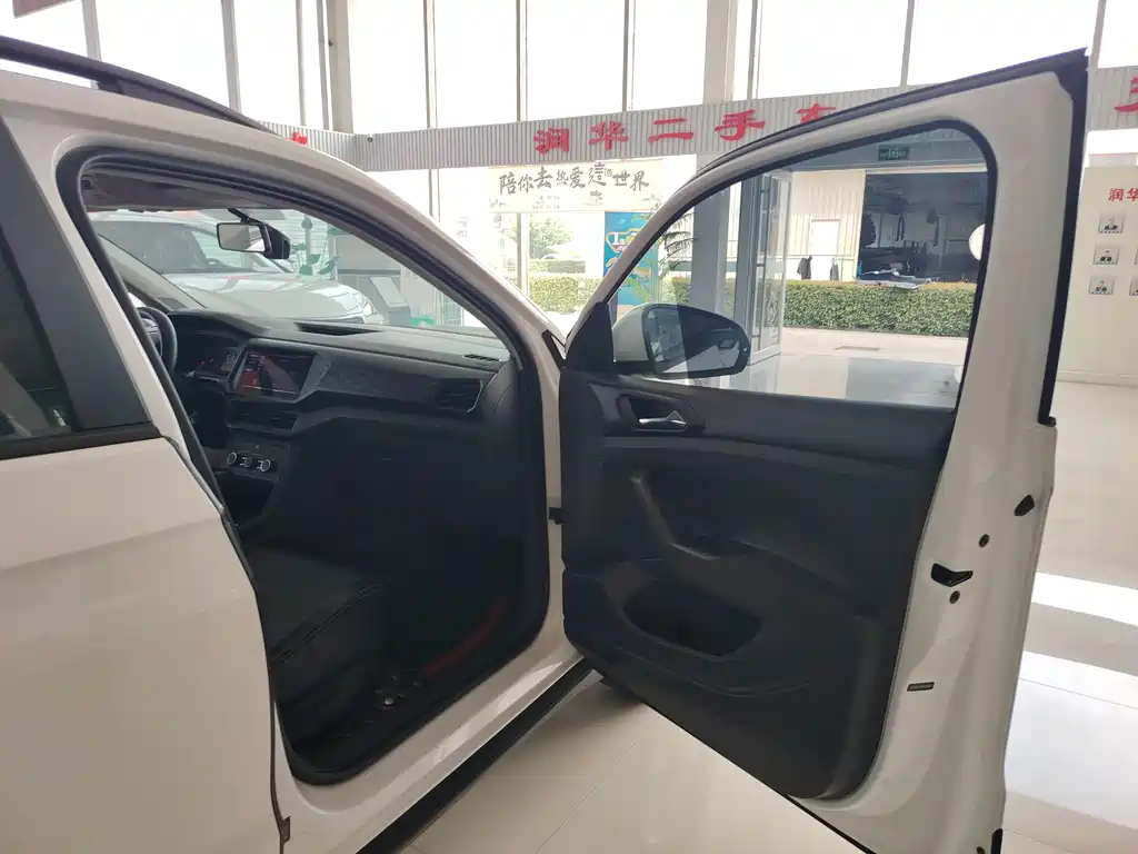 Volkswagen T-Cross 2021