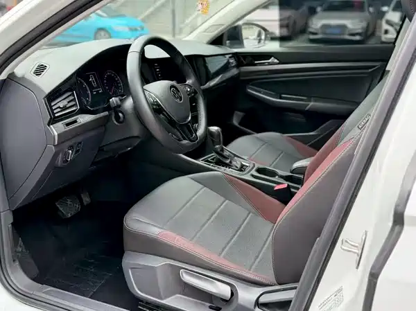 Volkswagen Bora 2021