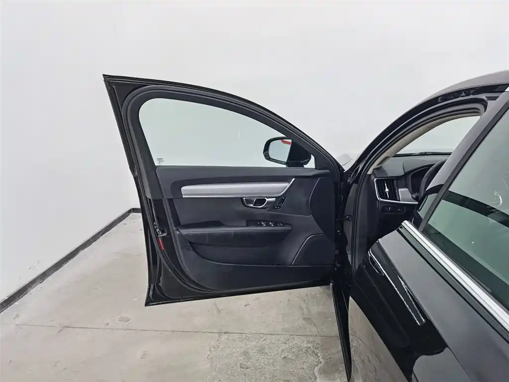 Volvo S90 2018 — фото 8