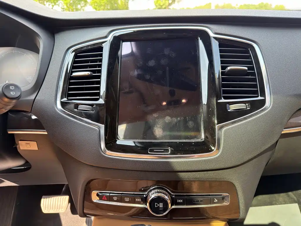 Volvo XC90 2016 — фото 21