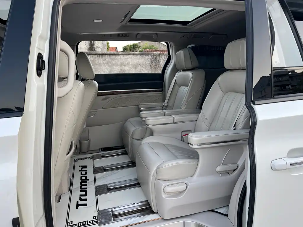 GAC Motor Trumpchi M8 2018 — фото 6