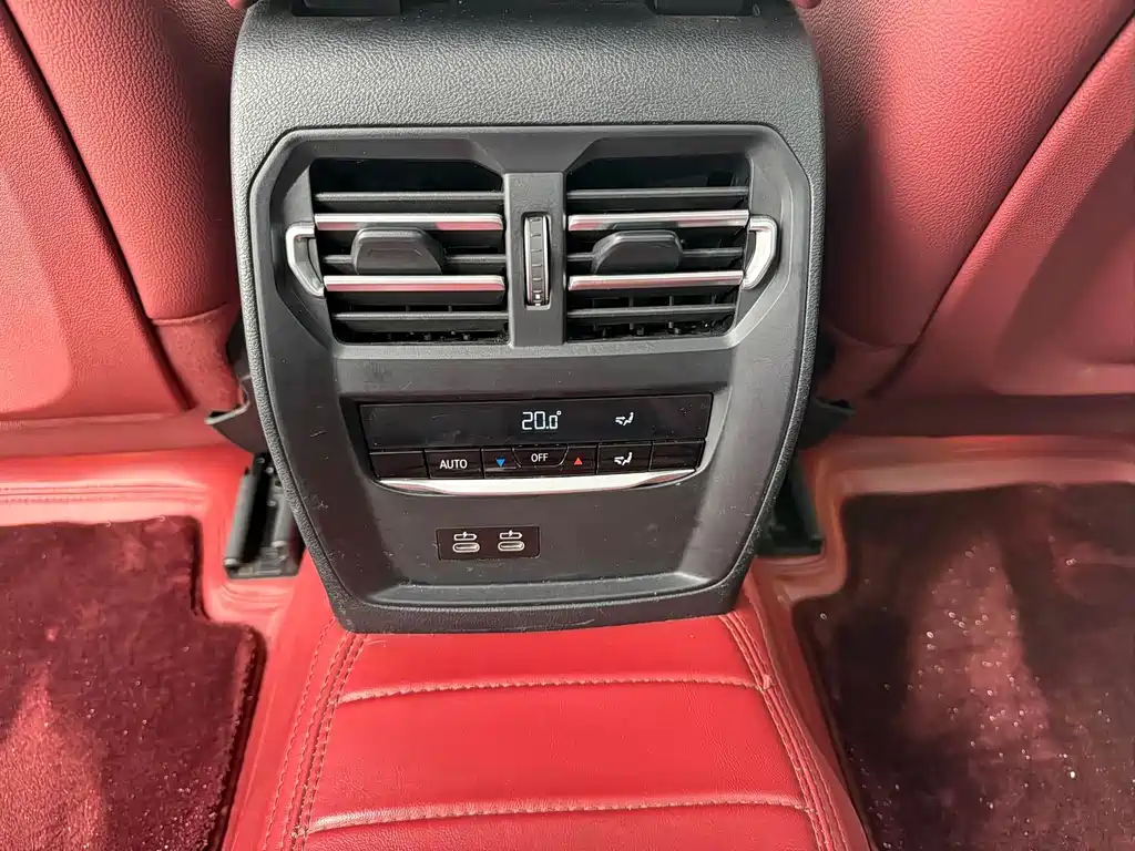 BMW 3 Series 2024 — фото 13