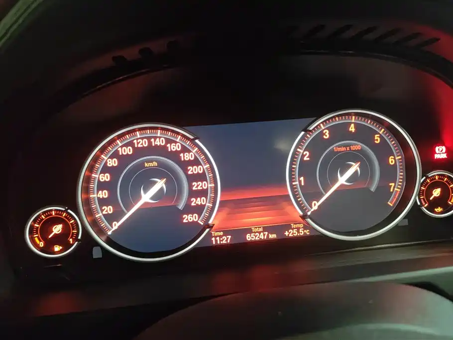 BMW X6 2015 — фото 14