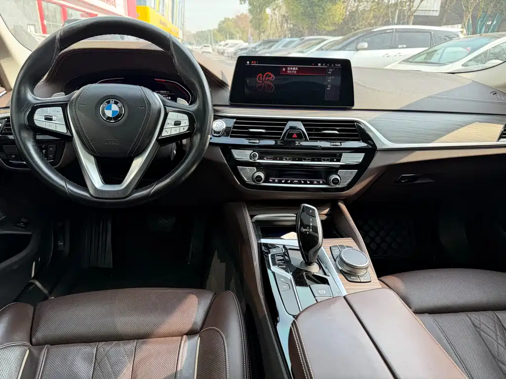 BMW 5 Series 2020 — фото 4