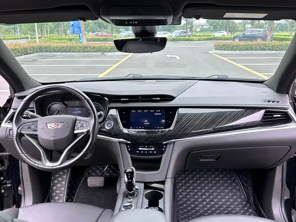 Cadillac XT6 2022 — фото 10