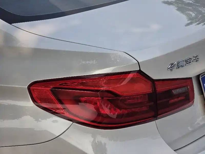 BMW 5 Series 2017 — фото 21