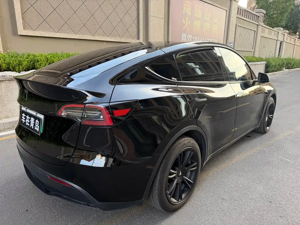 Tesla Model Y 2023 — фото 13