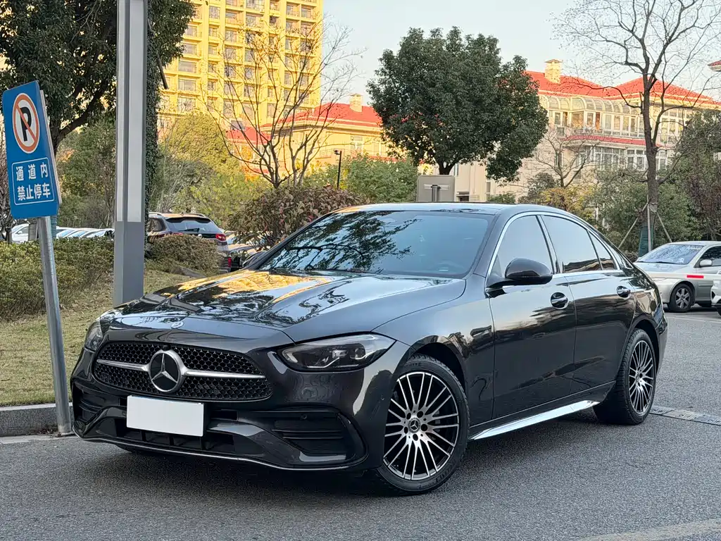 Mercedes-Benz C-Class 2022