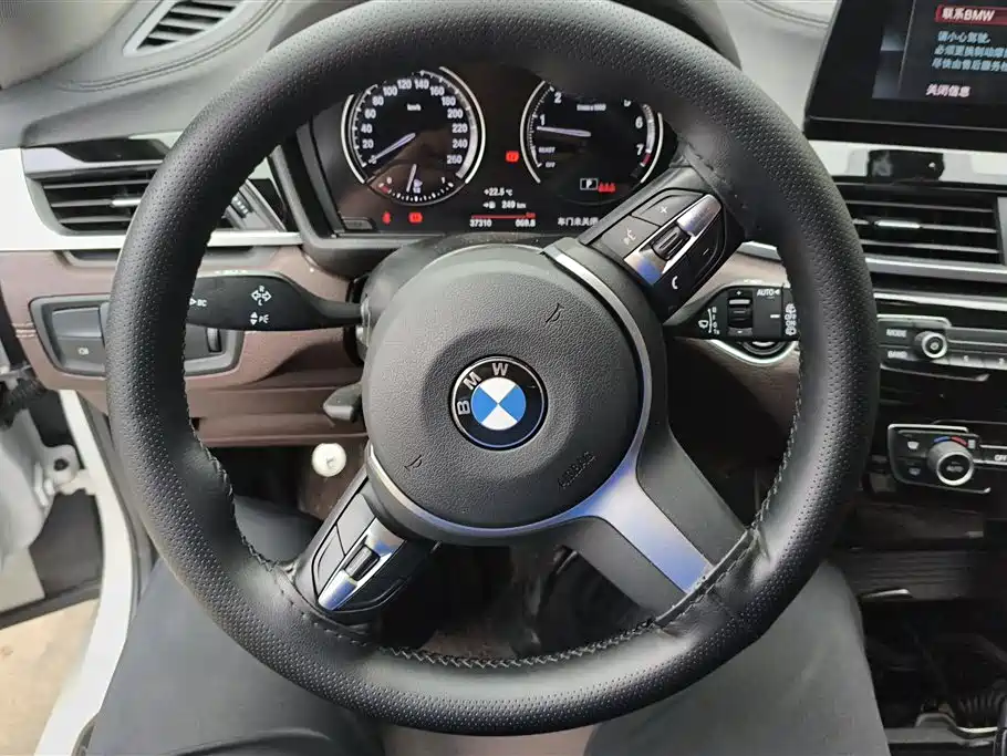 BMW X2 2022 — фото 15