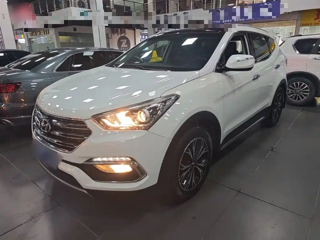 Hyundai Santa Fe 2018 — фото 2