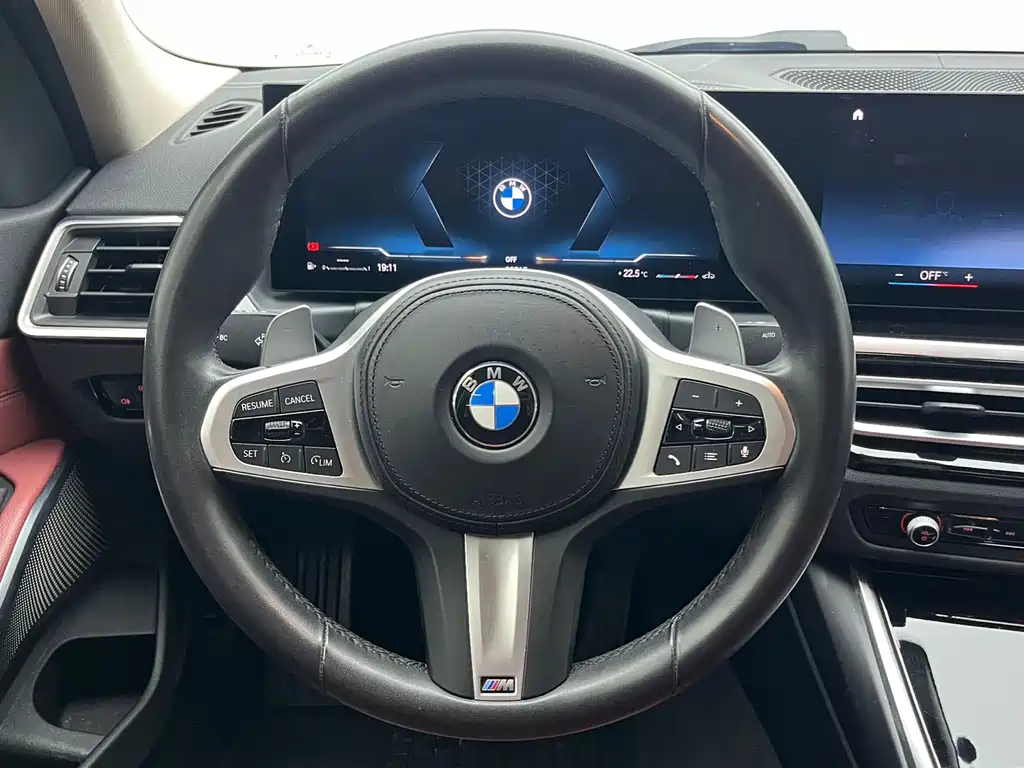 BMW 3 Series 2023 — фото 11