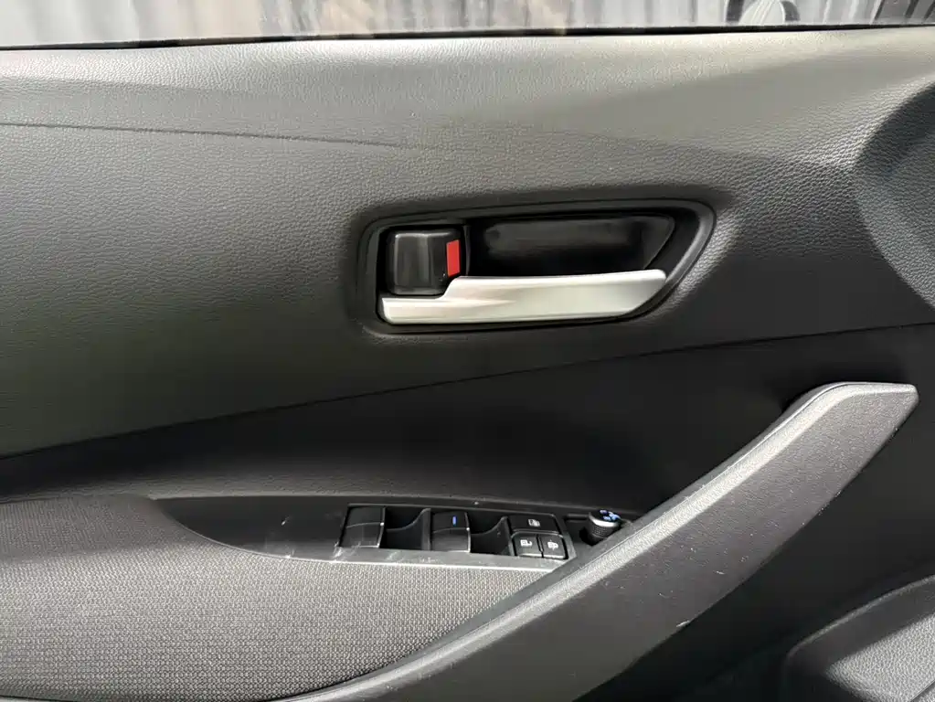 Toyota Corolla 2022 — фото 10